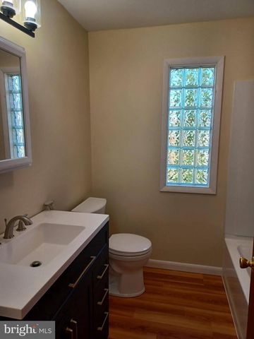 202 E WHITLOCK AVE, Winchester, VA 22601