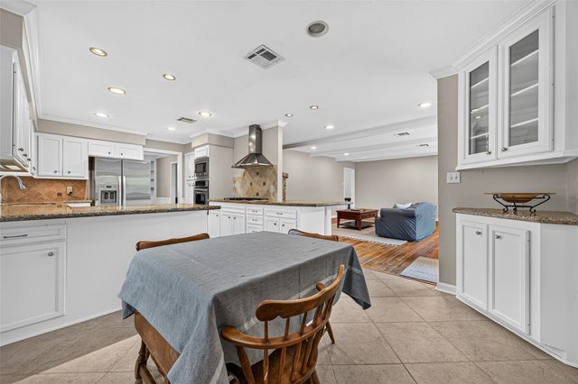 5239 Lymbar Drive, Houston, TX 77096