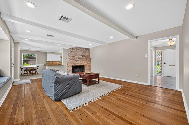 5239 Lymbar Drive, Houston, TX 77096