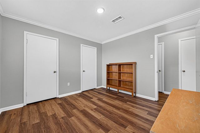 5239 Lymbar Drive, Houston, TX 77096