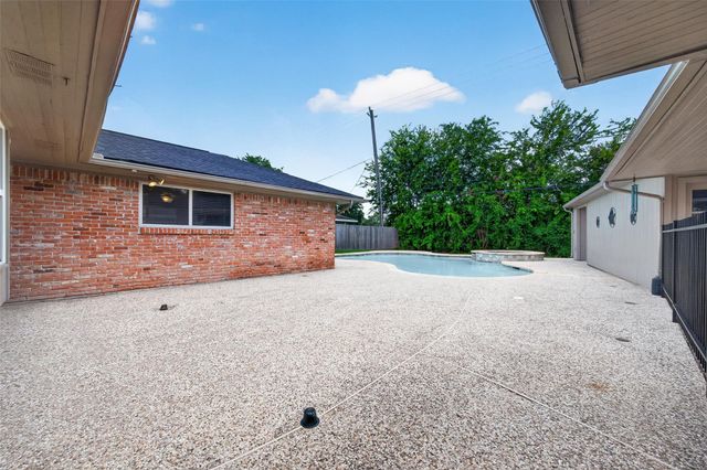 5239 Lymbar Drive, Houston, TX 77096