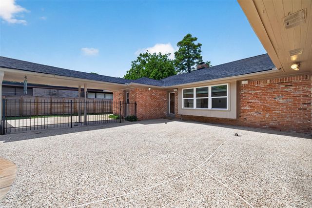 5239 Lymbar Drive, Houston, TX 77096