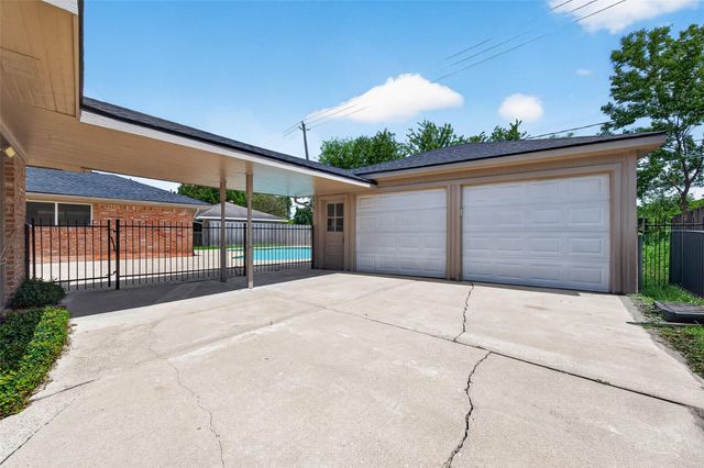 5239 Lymbar Drive, Houston, TX 77096