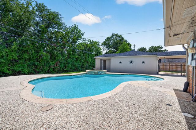 5239 Lymbar Drive, Houston, TX 77096
