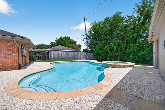 5239 Lymbar Drive, Houston, TX 77096
