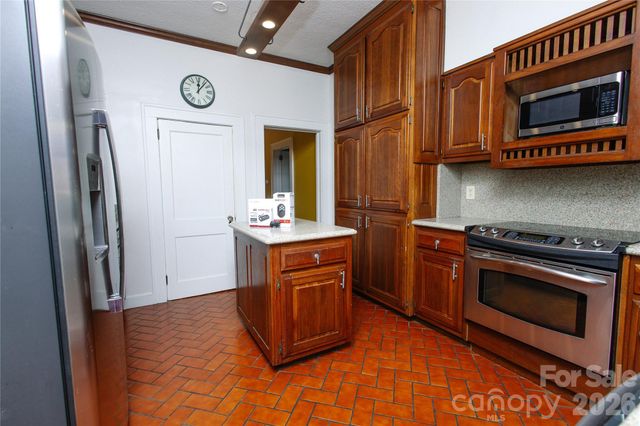 569 Rutherford Road, Marion, NC 28752