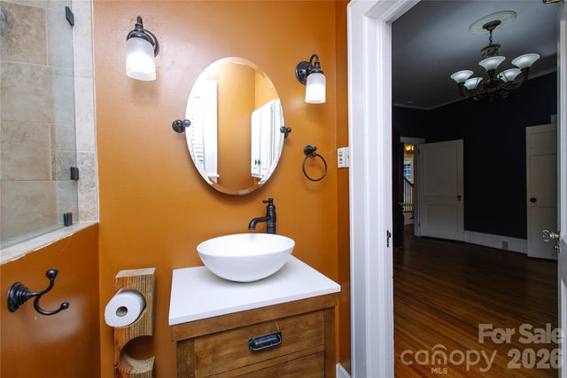 569 Rutherford Road, Marion, NC 28752