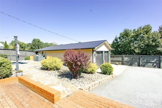 569 Rutherford Road, Marion, NC 28752