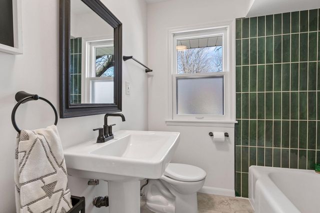 5841 11th Avenue S, Minneapolis, MN 55417