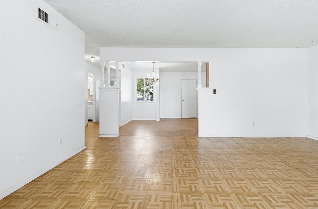 Image 12 of property listing at 7128 Jacmar Avenue, San Diego, CA 92114