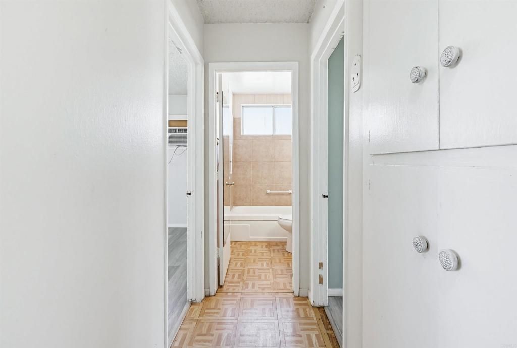 Image 19 of property listing at 7128 Jacmar Avenue, San Diego, CA 92114