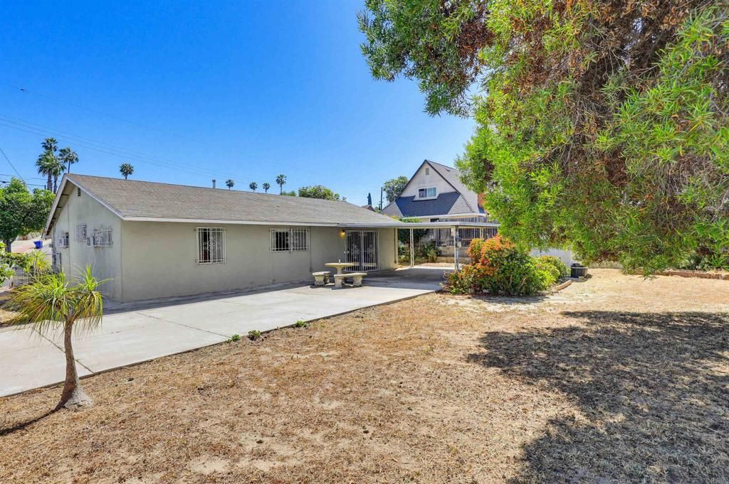 Image 36 of property listing at 7128 Jacmar Avenue, San Diego, CA 92114