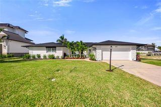 385 Willet AVE, Naples, FL 34108