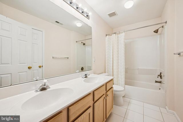 17 BRITTANY BLVD, Marlton, NJ 08053