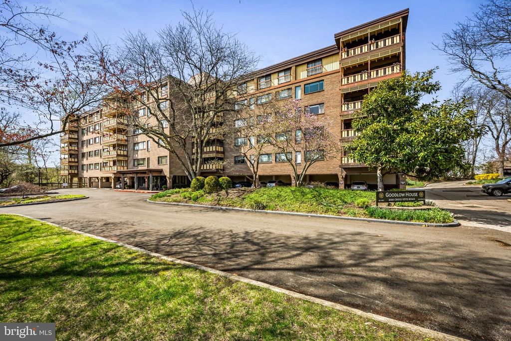 Image 22 of property listing at 200 CROSS KEYS RD #R 68, Baltimore, MD 21210