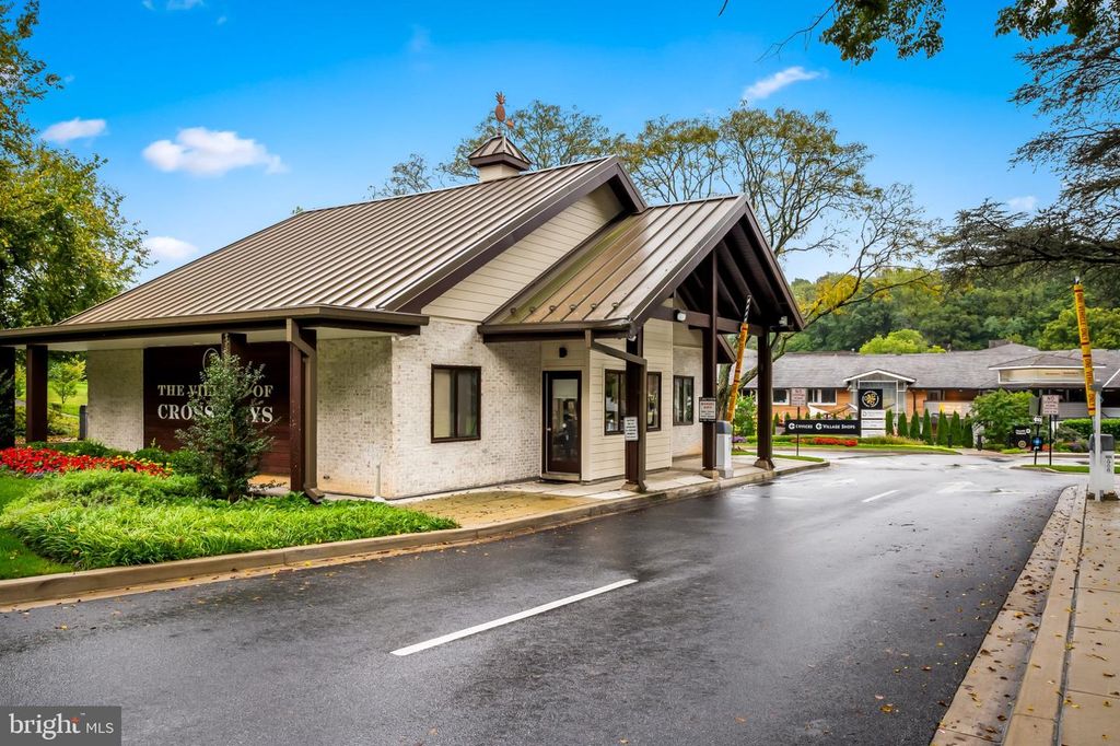 Image 25 of property listing at 200 CROSS KEYS RD #R 68, Baltimore, MD 21210