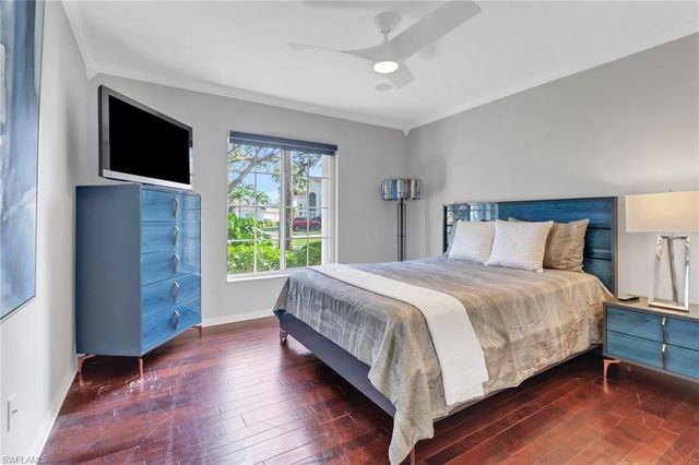 7477 Lourdes CT, Naples, FL 34104