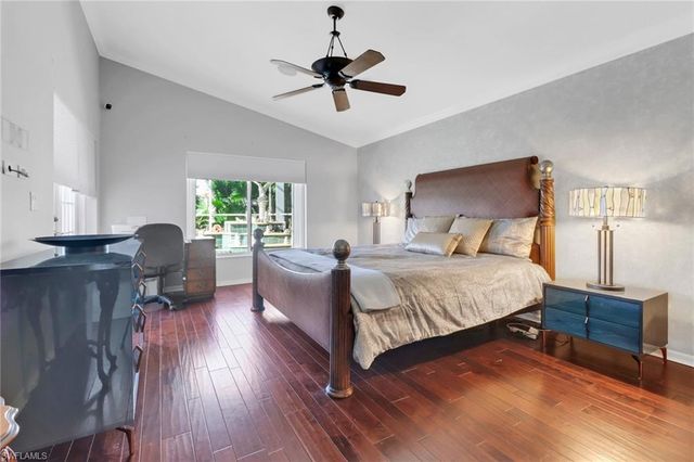 7477 Lourdes CT, Naples, FL 34104