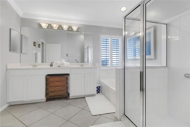 7477 Lourdes CT, Naples, FL 34104