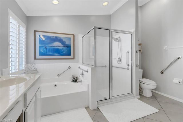7477 Lourdes CT, Naples, FL 34104