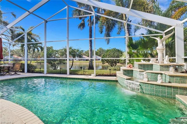 7477 Lourdes CT, Naples, FL 34104