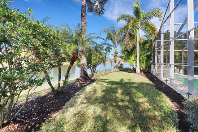 7477 Lourdes CT, Naples, FL 34104