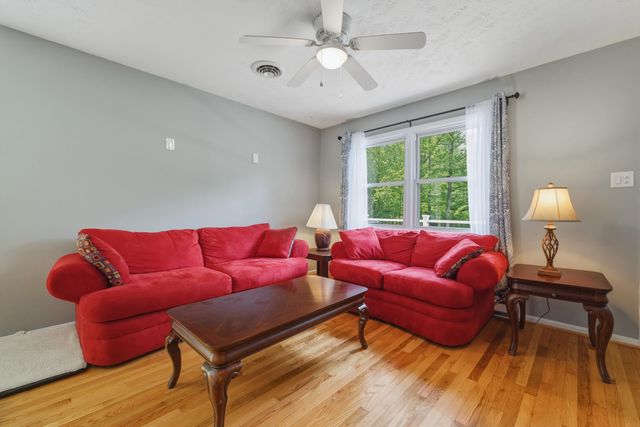 1008 OREGON HOLLOW RD, Linden, VA 22642