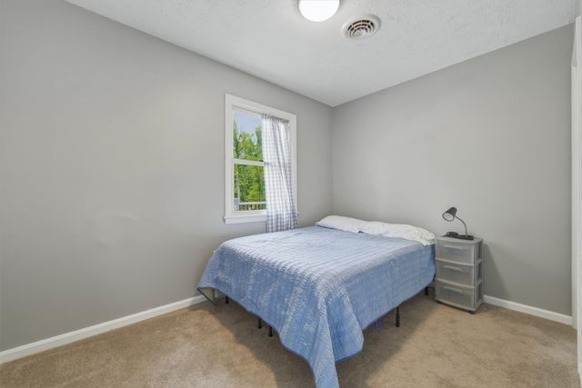 1008 OREGON HOLLOW RD, Linden, VA 22642