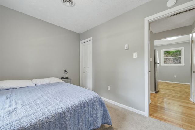 1008 OREGON HOLLOW RD, Linden, VA 22642