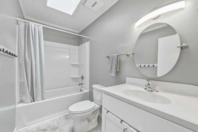1008 OREGON HOLLOW RD, Linden, VA 22642