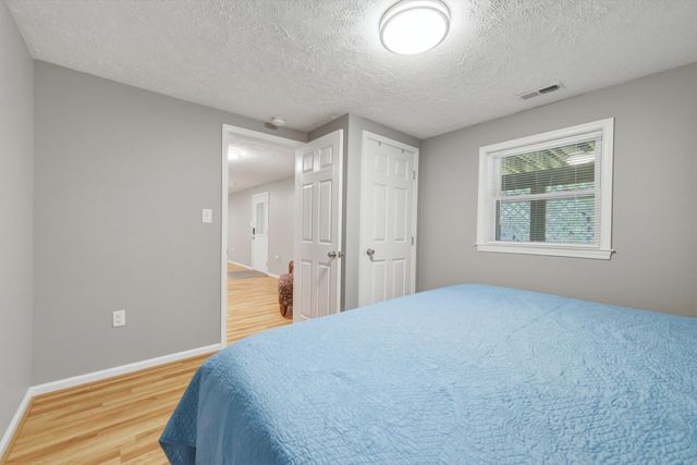1008 OREGON HOLLOW RD, Linden, VA 22642