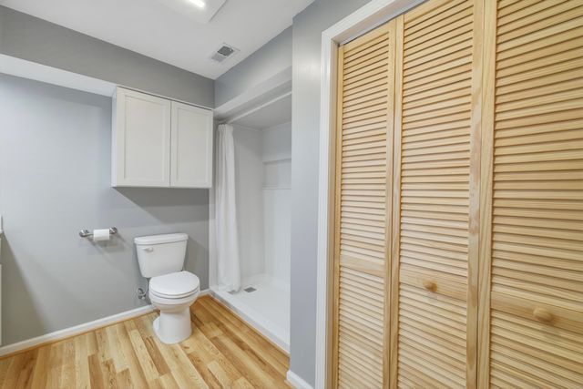 1008 OREGON HOLLOW RD, Linden, VA 22642