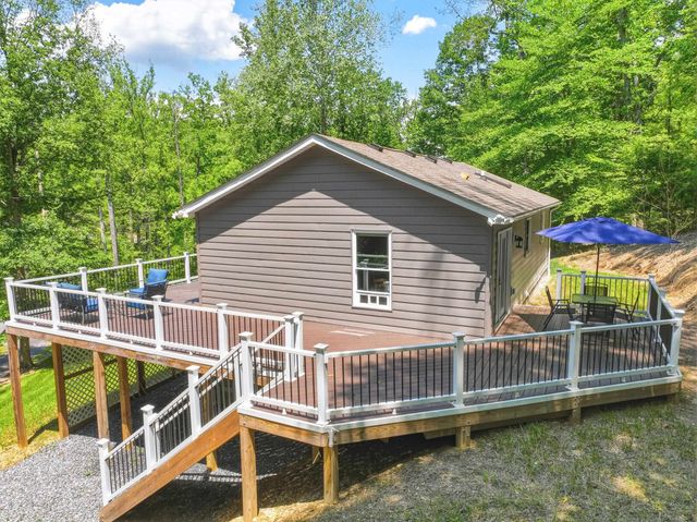 1008 OREGON HOLLOW RD, Linden, VA 22642