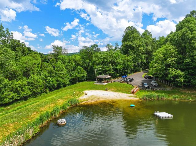 1008 OREGON HOLLOW RD, Linden, VA 22642