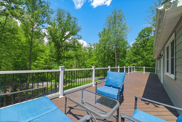 1008 OREGON HOLLOW RD, Linden, VA 22642