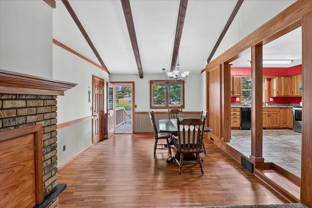 2002 Mineral Point Avenue, Janesville, WI 53548