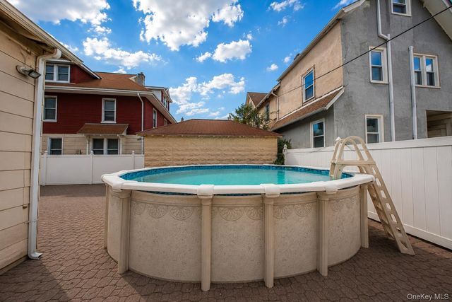 8564 104th Street, Richmond Hill, NY 11418