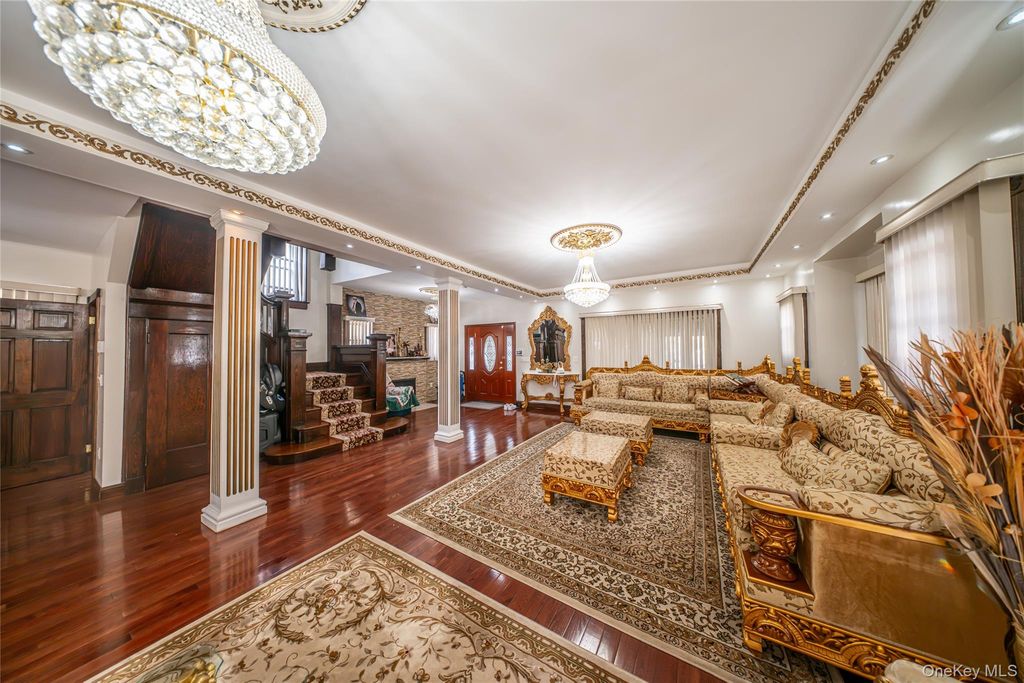 8564 104th Street, Richmond Hill, NY 11418 — photo 4