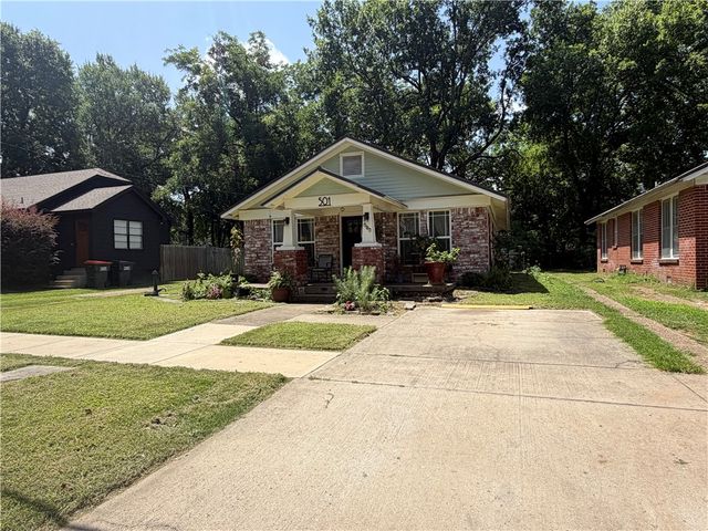 501 W 6th Street, Russellville, AR 72801