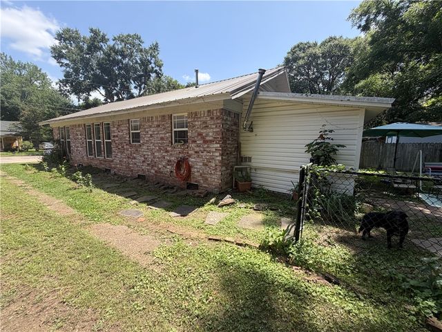 501 W 6th Street, Russellville, AR 72801