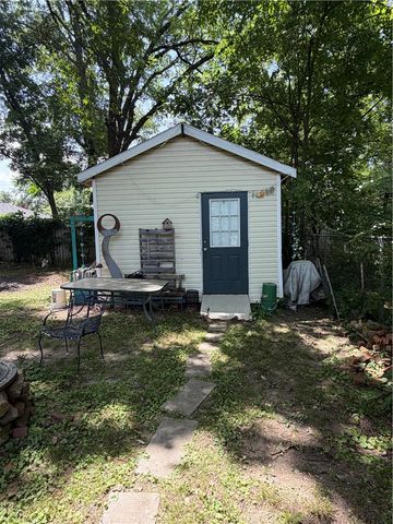 501 W 6th Street, Russellville, AR 72801