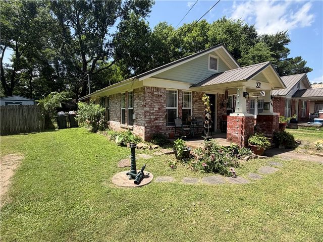 501 W 6th Street, Russellville, AR 72801