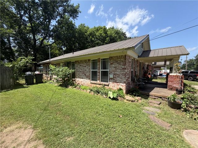 501 W 6th Street, Russellville, AR 72801