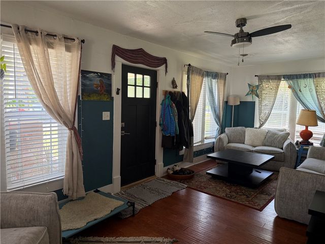 501 W 6th Street, Russellville, AR 72801