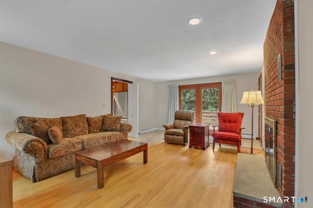 190 Valley View Road, Manchester, CT 06040