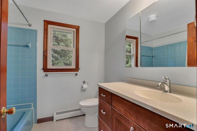 190 Valley View Road, Manchester, CT 06040