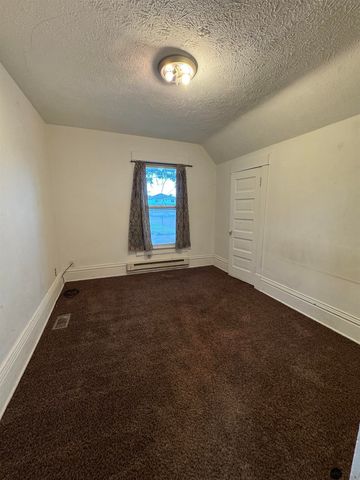 1545 N 15th Street, Lincoln, NE 68508