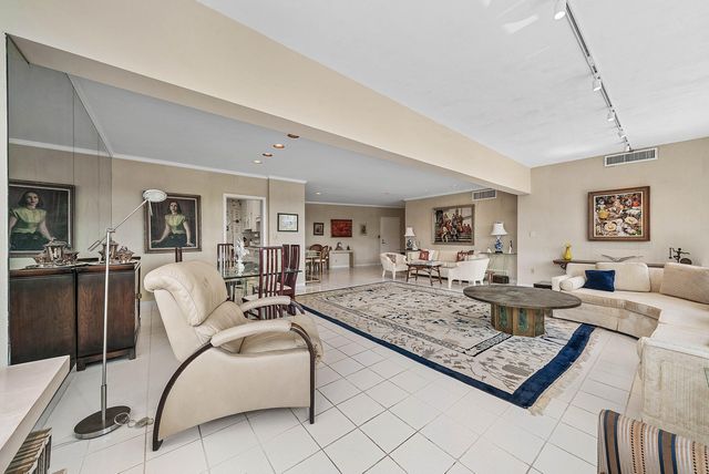 44 Cocoanut Row 222b, Palm Beach, FL 33480