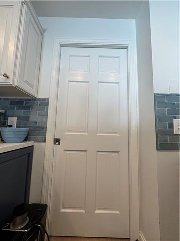 62 Memorial Boulevard, Newport, RI 02840
