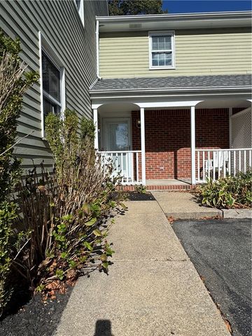 62 Memorial Boulevard, Newport, RI 02840